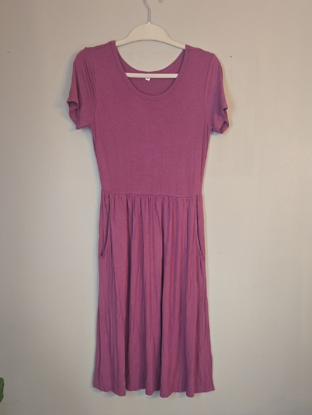 Classic Short-Sleeve Midi Dress in Mauve